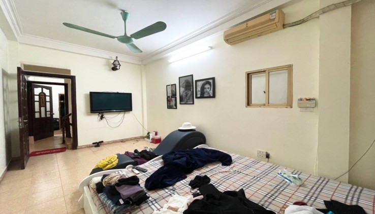Cho Thuê nhà riêng ngõ Khâm Thiên, Đống Đa, DT 30m - 4 tầng, 3 ngủ, 2 WC, full đồ, giá 11 triệu
